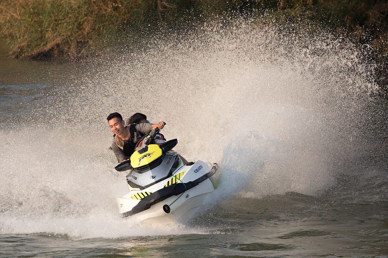 Jet-ski